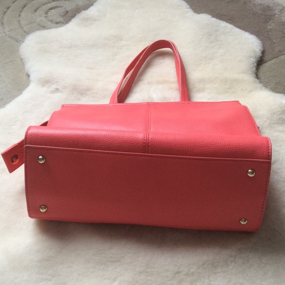 Isaac Mizrahi Janna satchel coral hand bag, new “lizard”leather medium - Picture 8 of 10